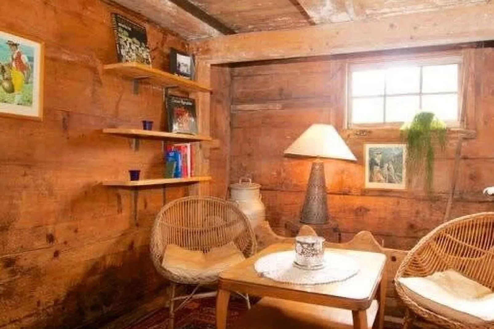 Heidi Chalet-Living room