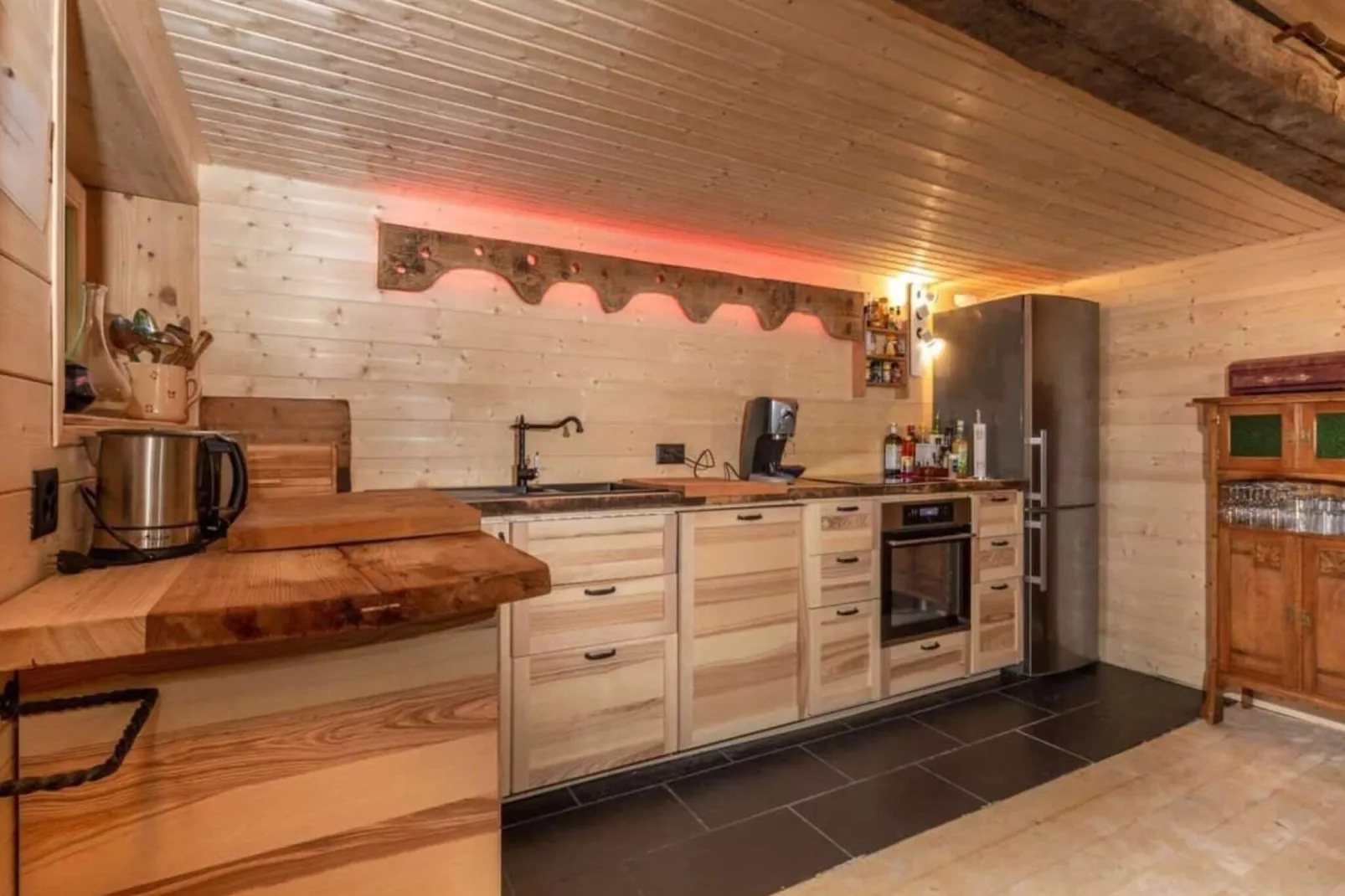 Heidi Chalet-Kitchen