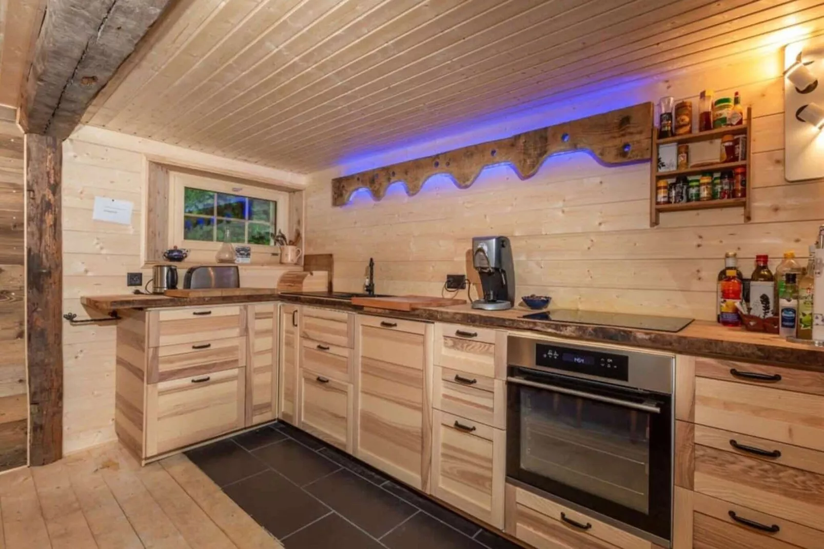 Heidi Chalet-Kitchen