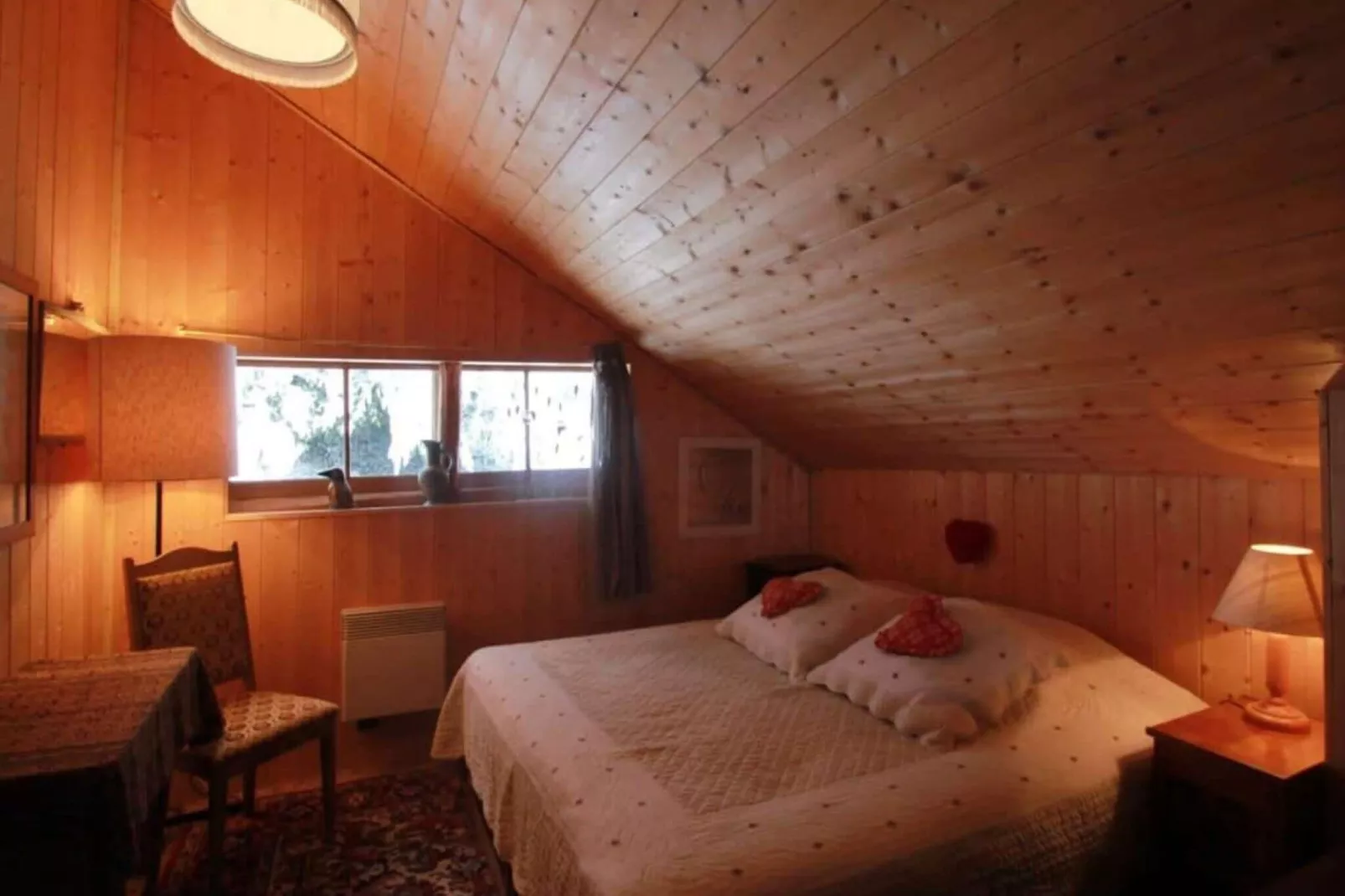 Heidi Chalet-Bedroom