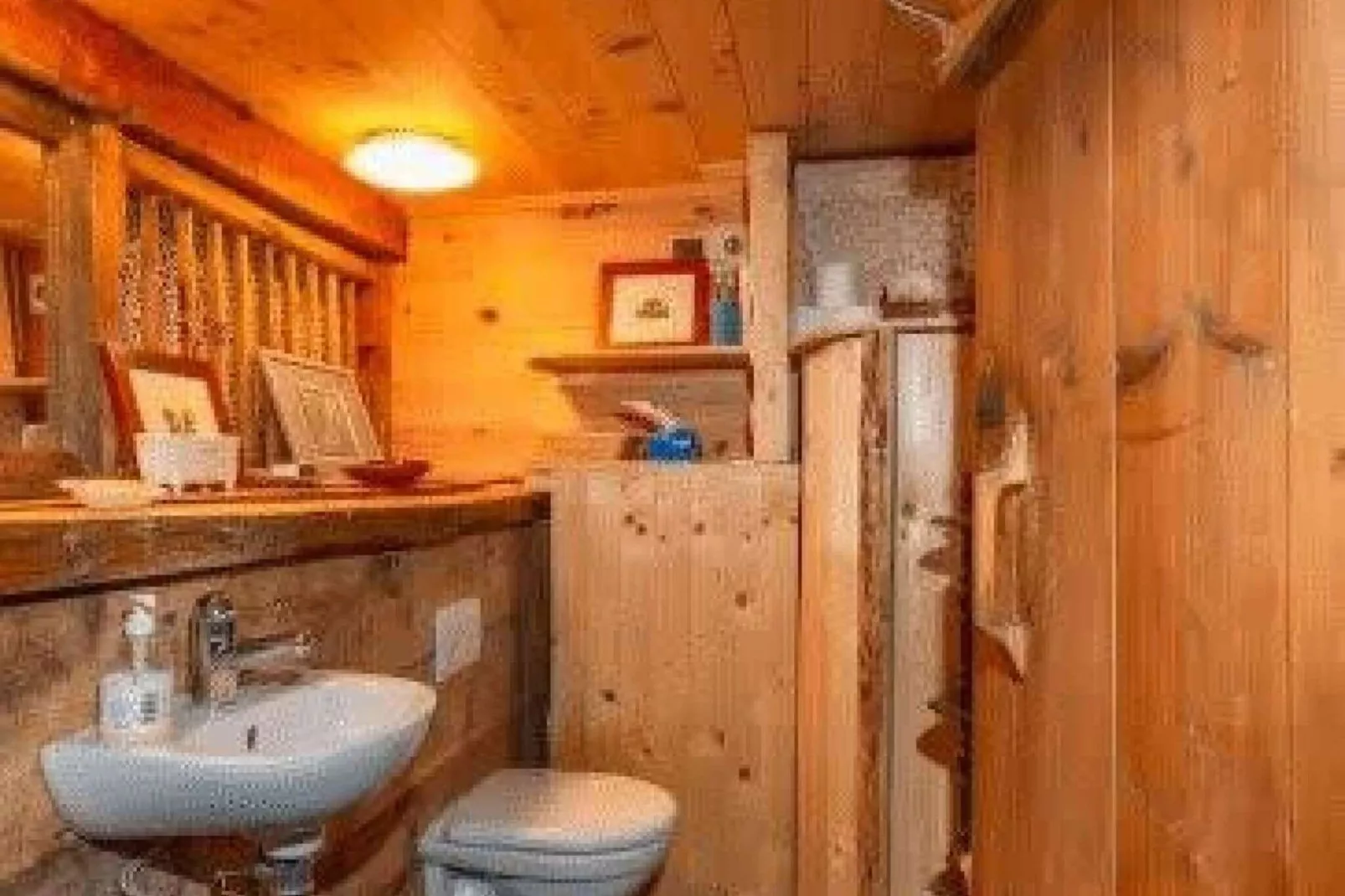 Heidi Chalet-Bathroom