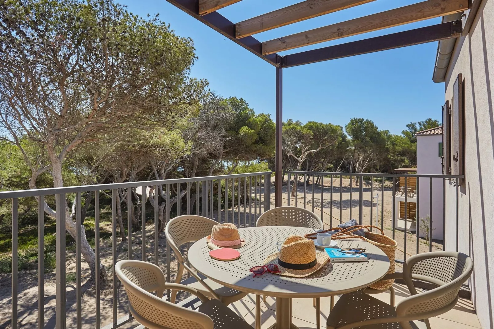 Le Riviera 1-Terrace balcony