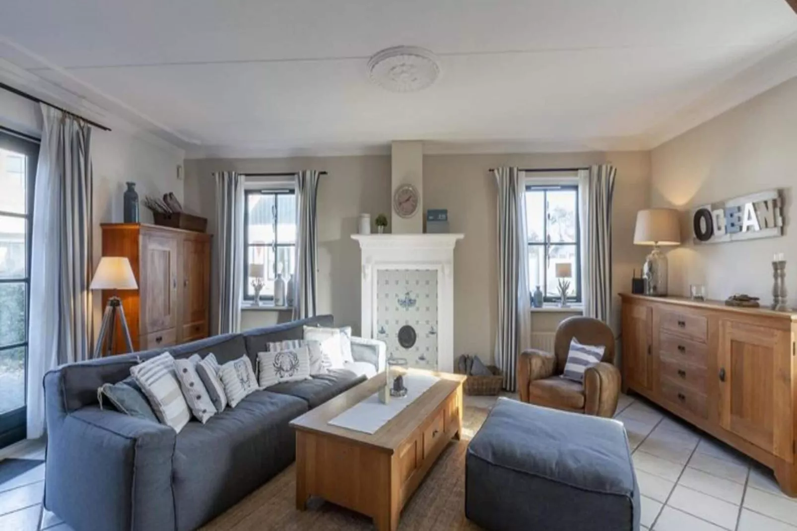 Villa De Strandloper-Living room