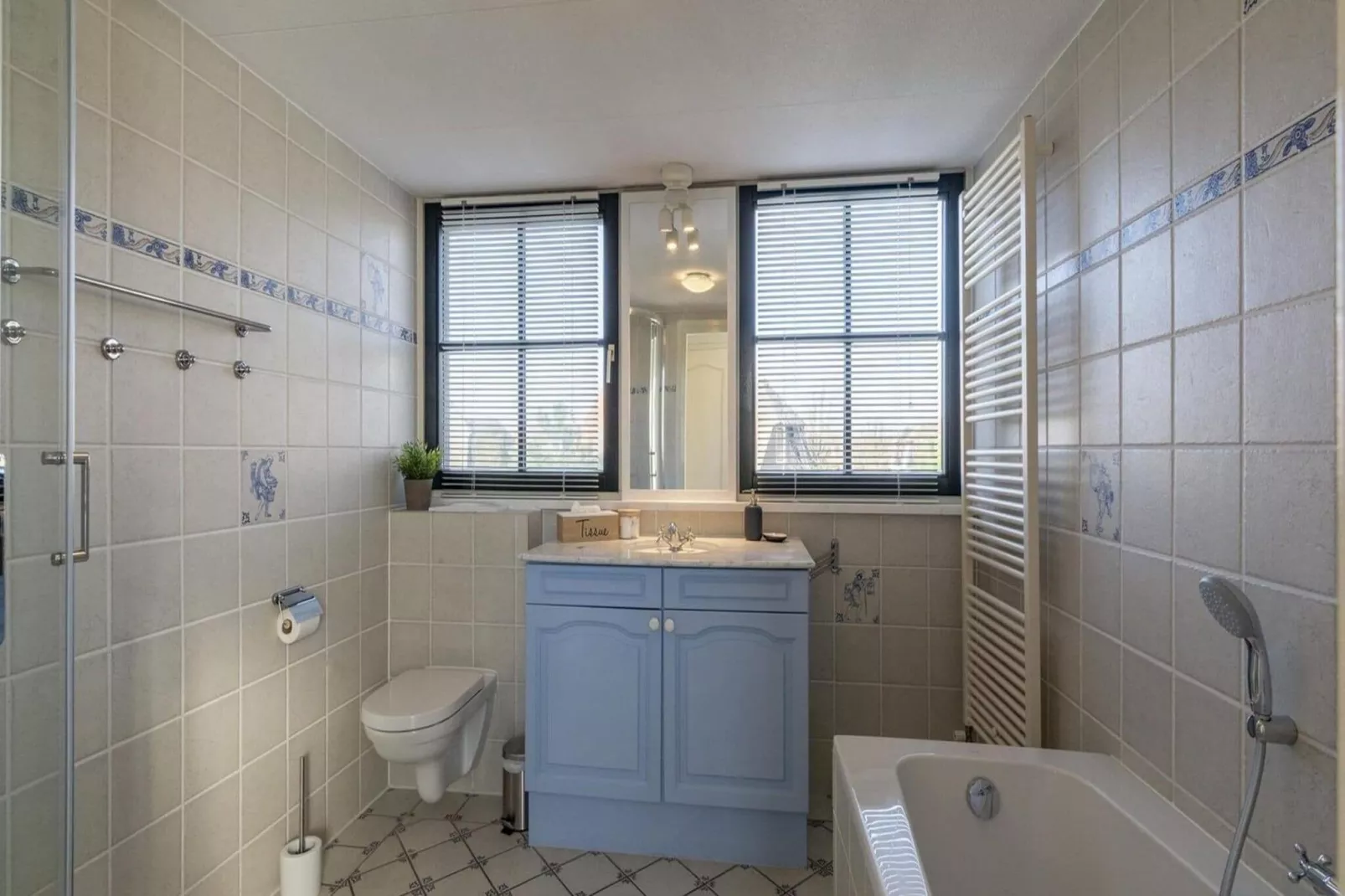 Villa De Strandloper-Bathroom