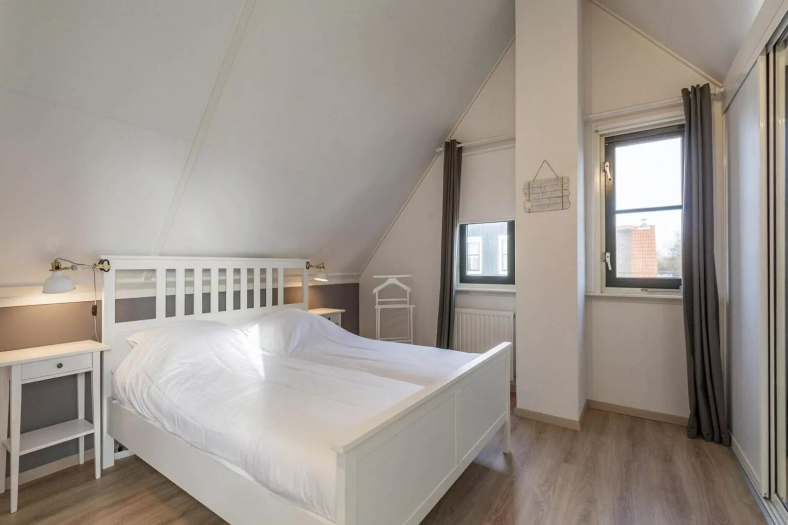 Buitenplaats 27 - Callantsoog-Bedroom