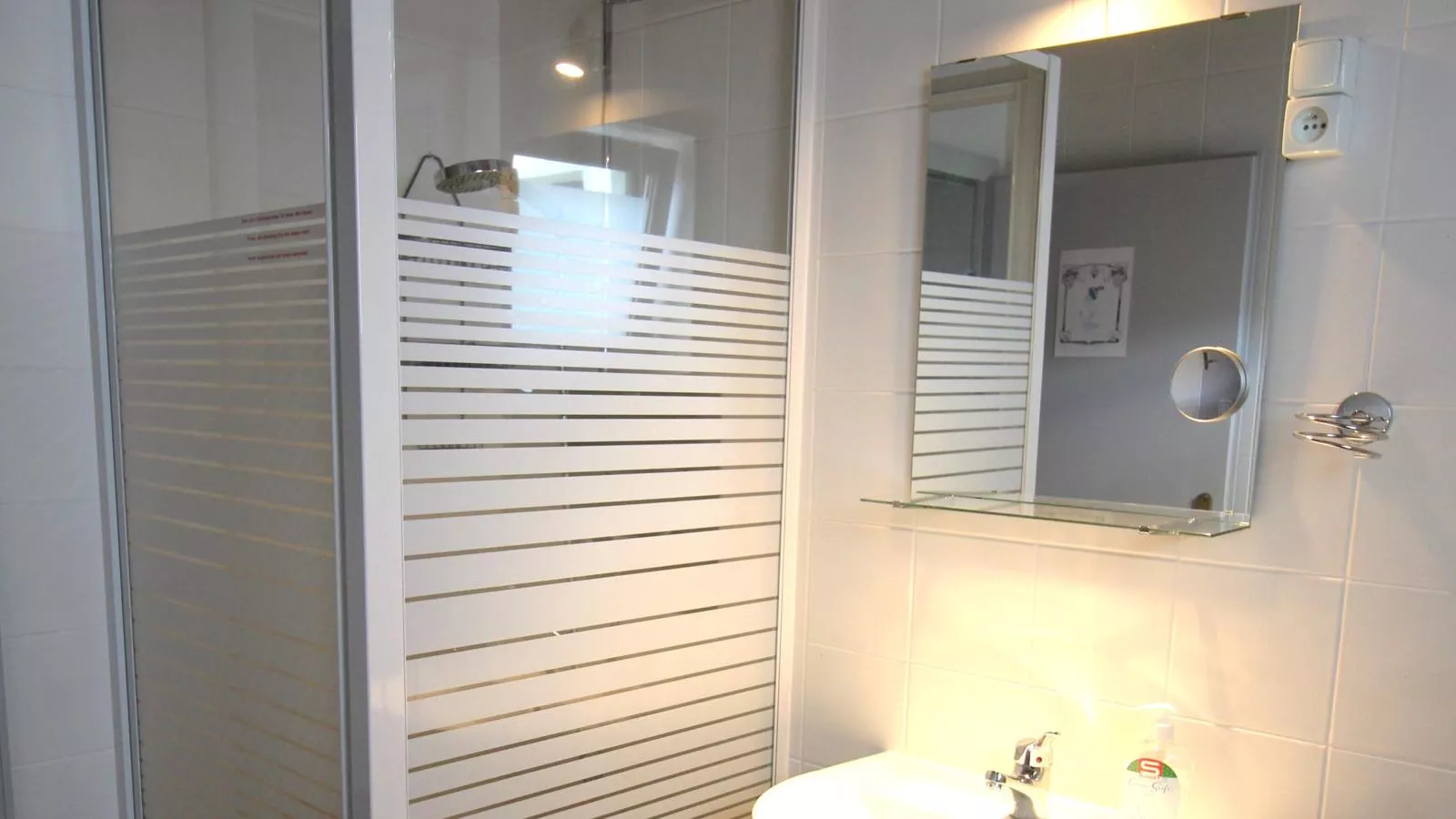 Yannsa-Bathroom
