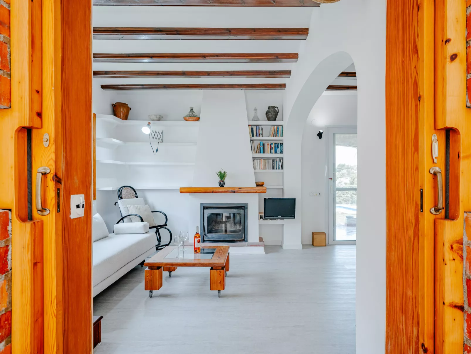 Toscal-Inside
