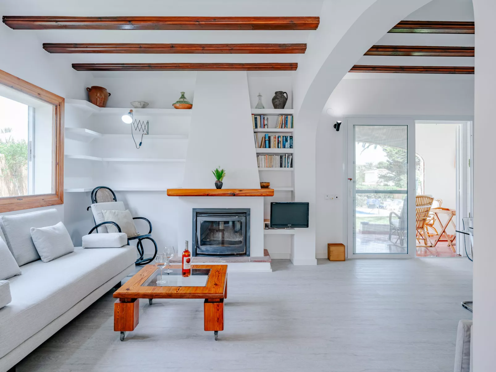 Toscal-Inside