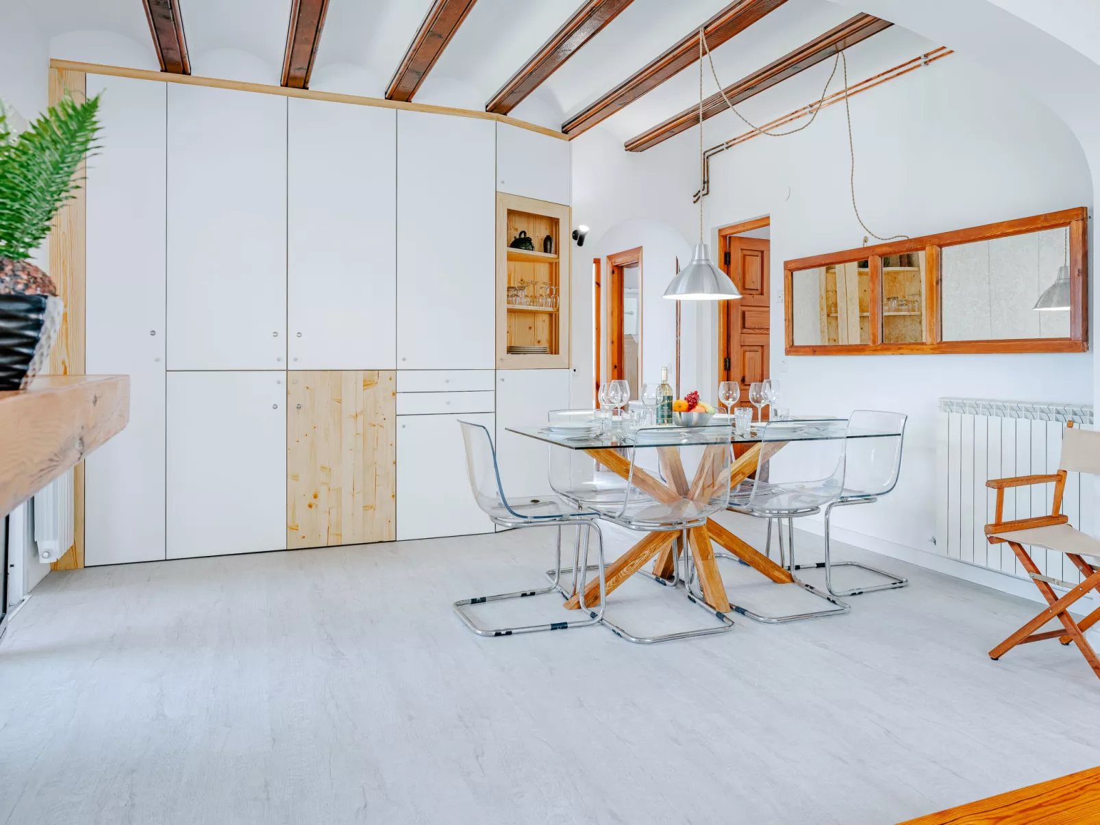 Toscal-Inside