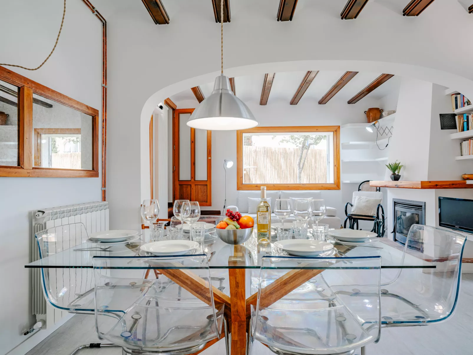 Toscal-Inside