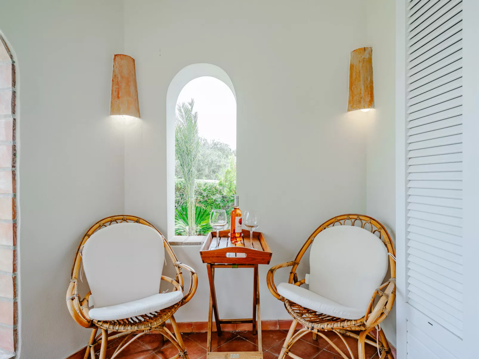 Toscal-Inside