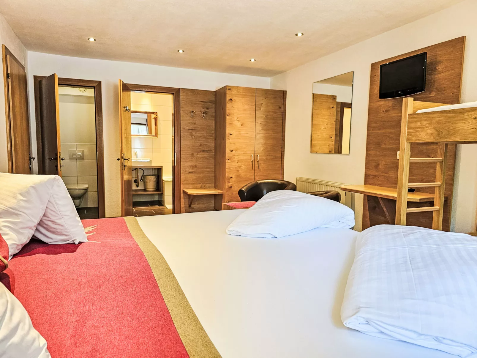 Inn-Inside