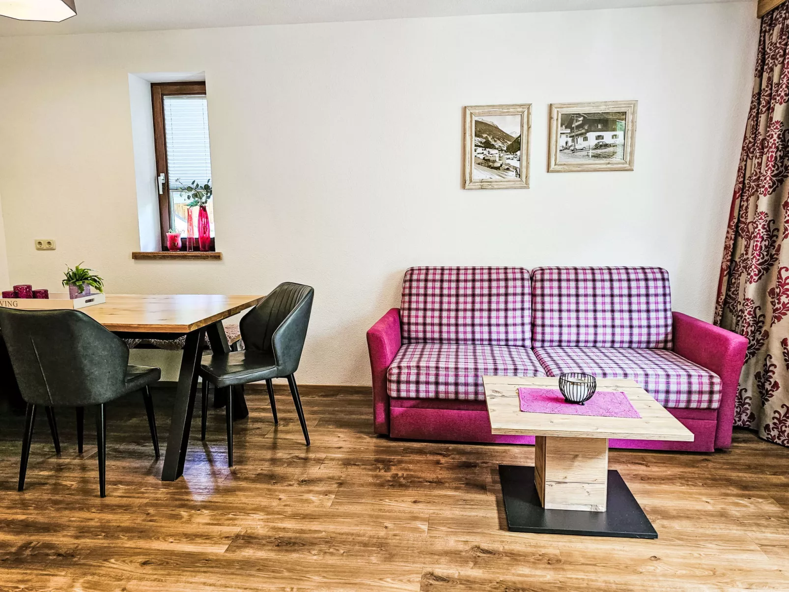 Inn-Inside