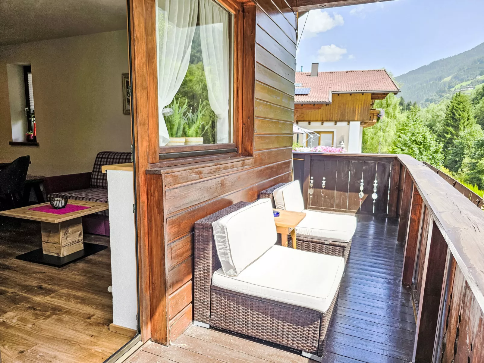 Inn-Outside