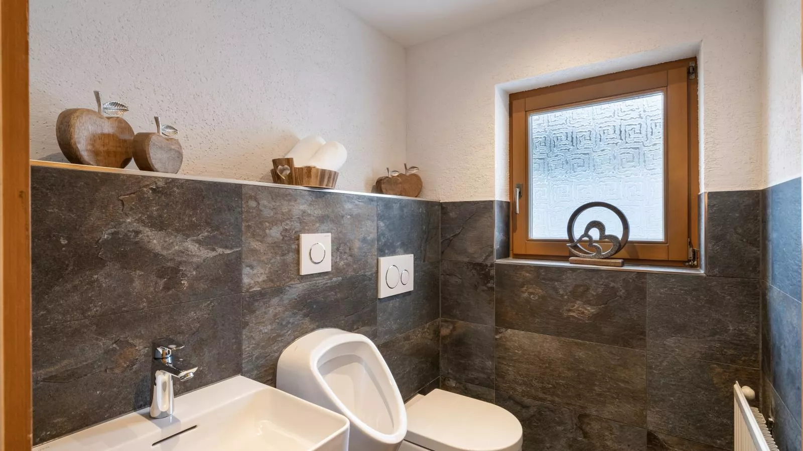 Chalet Alexandra-Bathroom