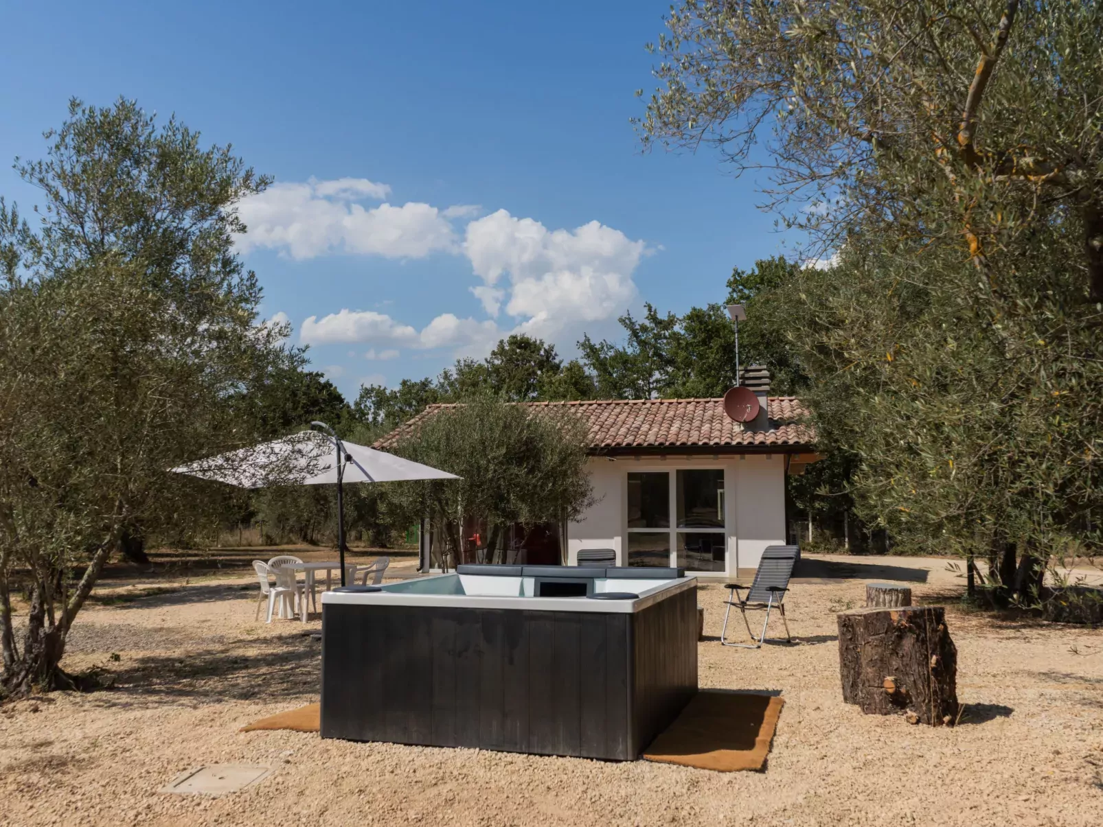 Grotta Porcina-Outside