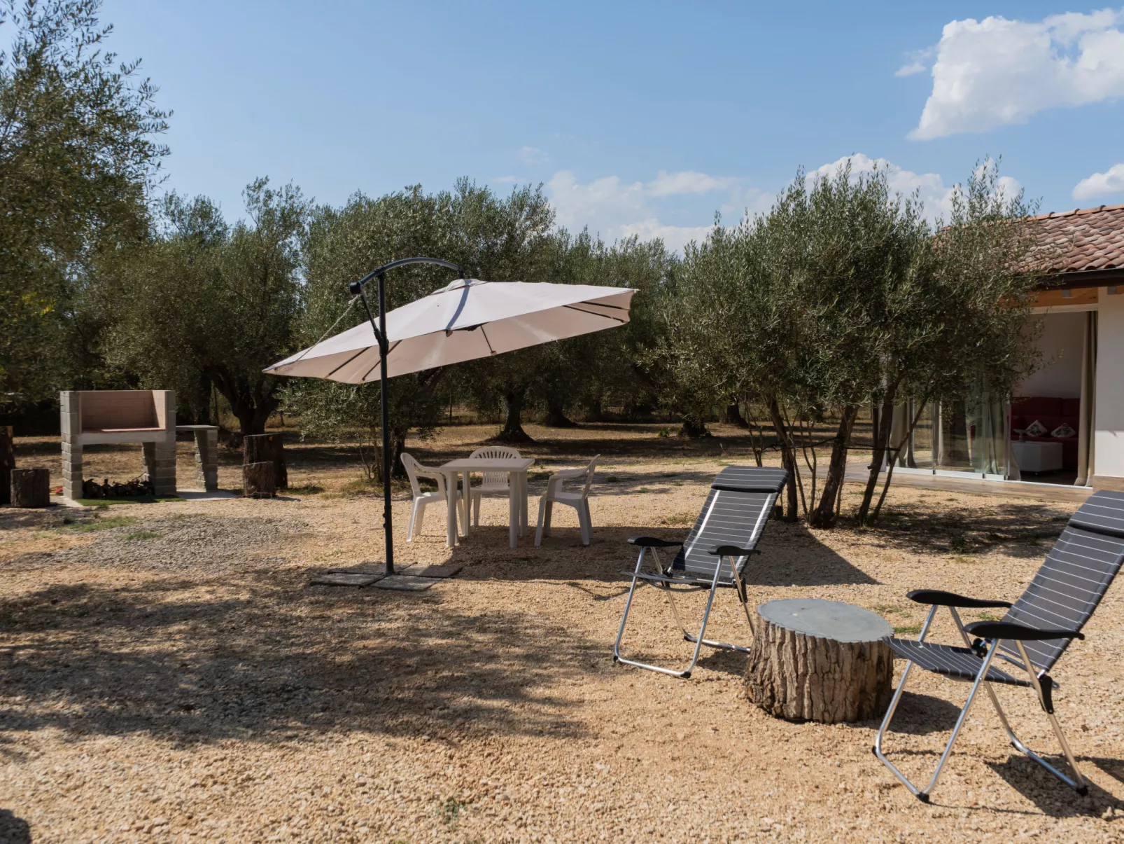 Grotta Porcina-Outside