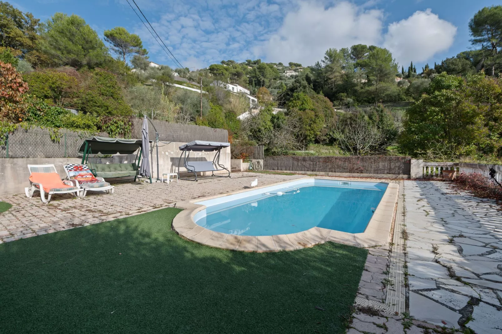 Home View & Pool-Pool