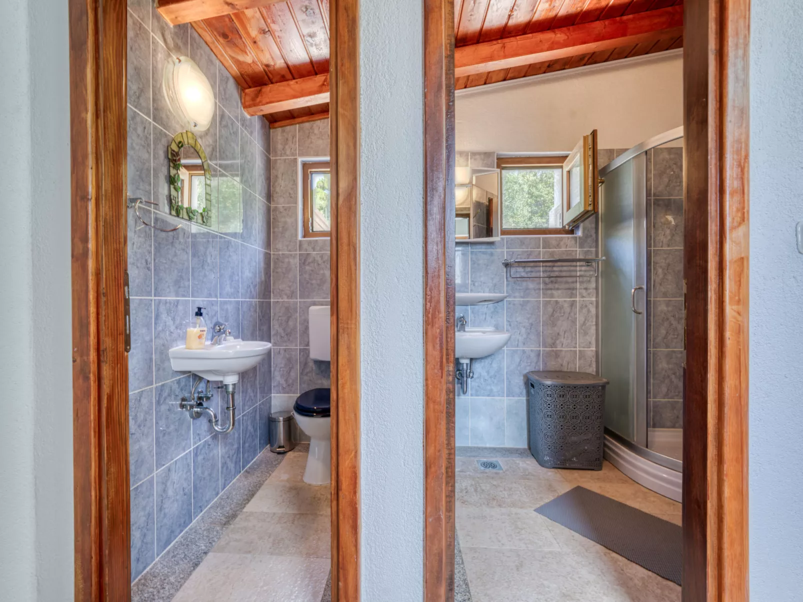Dundo House-Inside