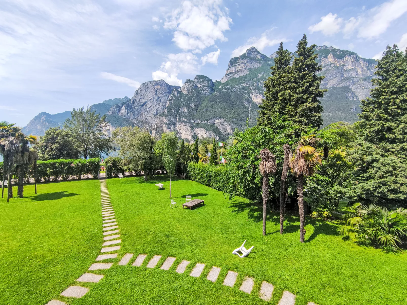 Condominio Garda-Outside