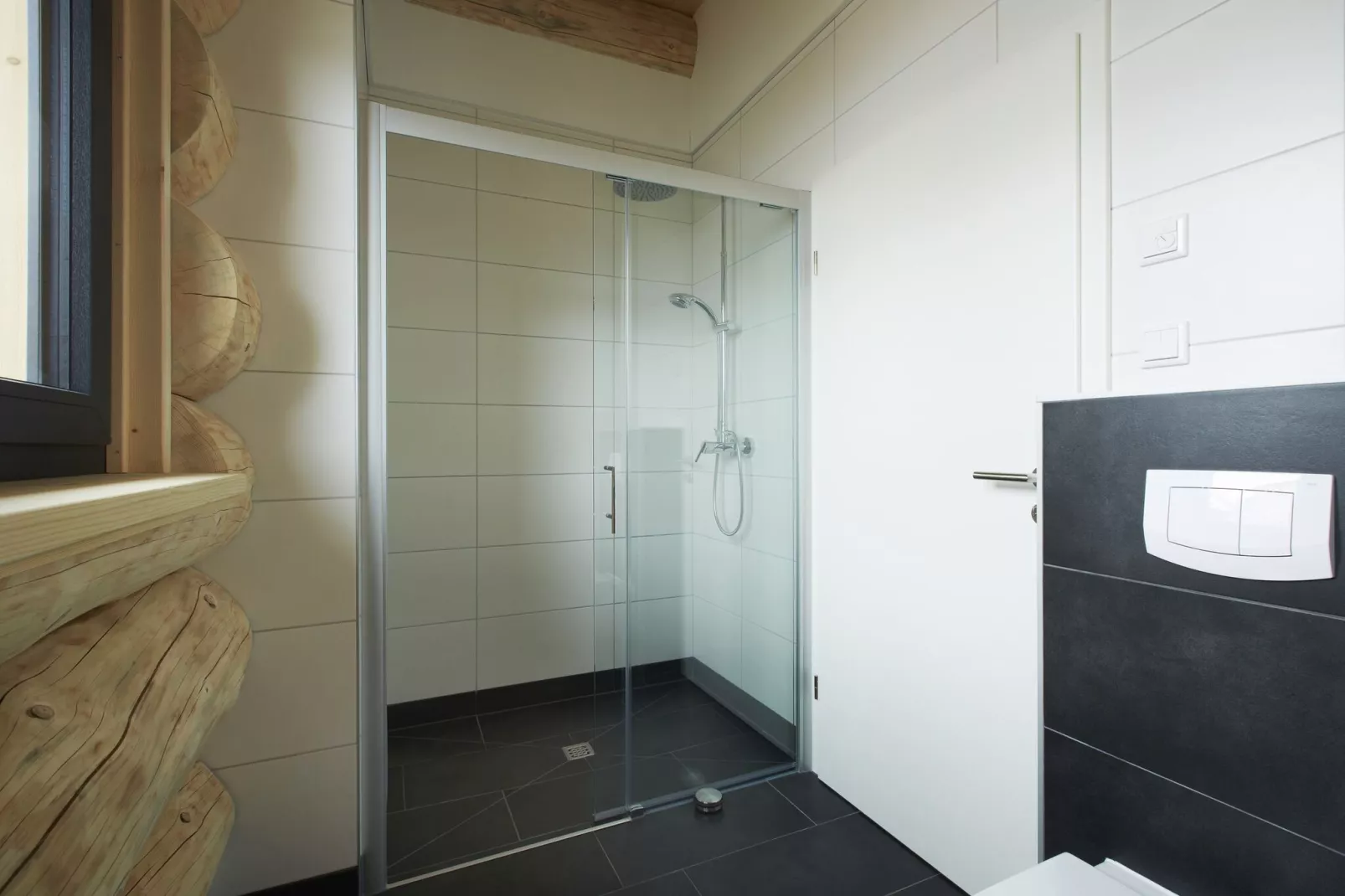 Chalet Faltri-Bathroom