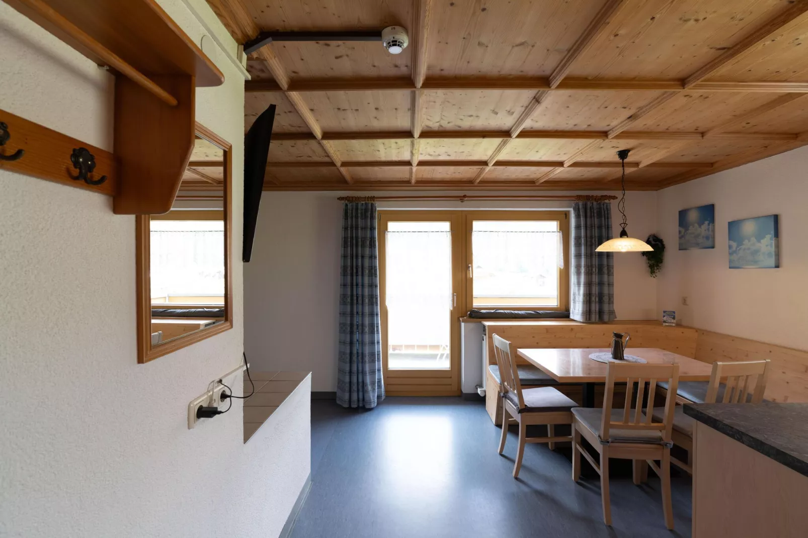 Apartment 2-Dining room