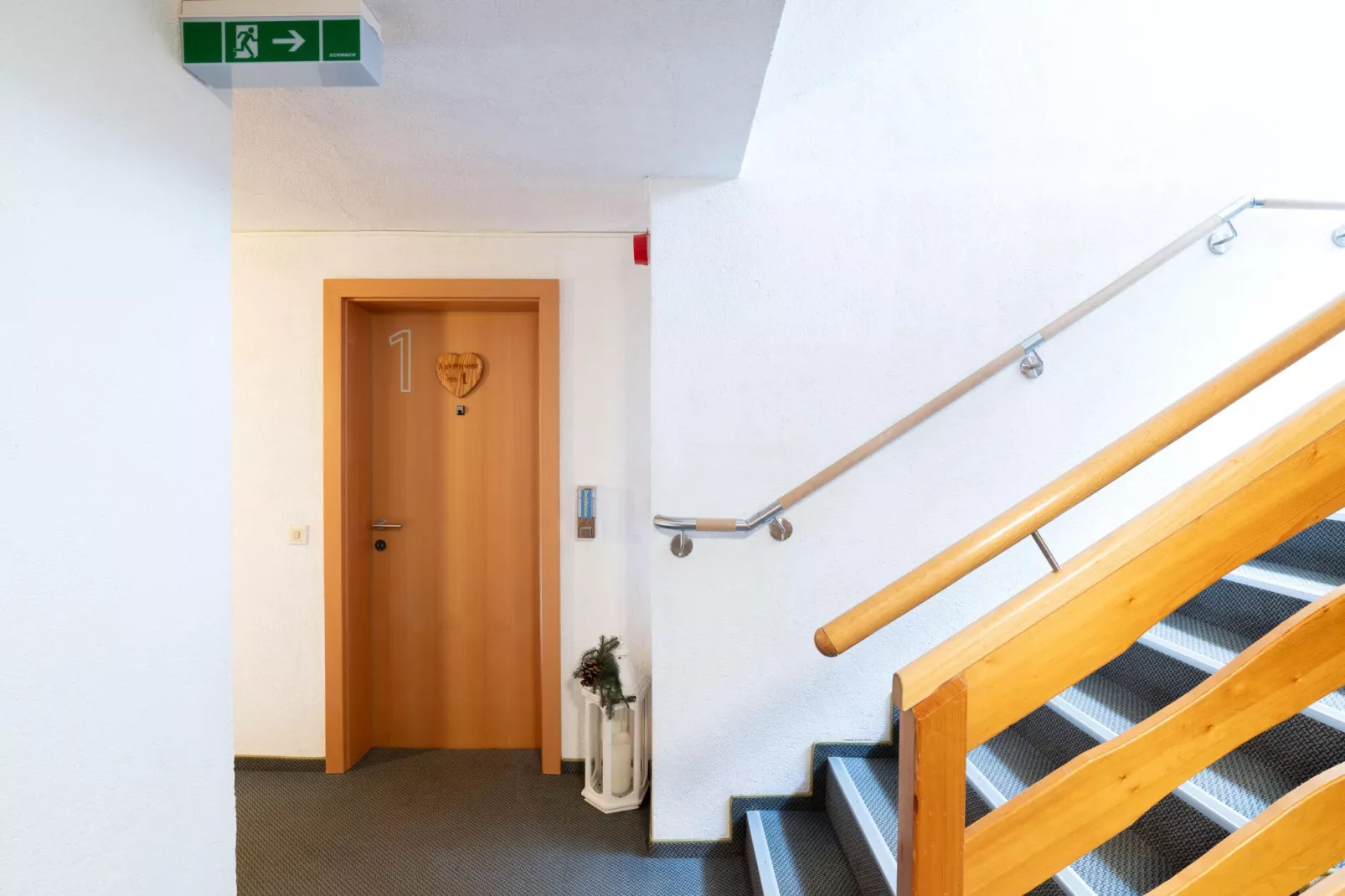 Apartment 2-Landing