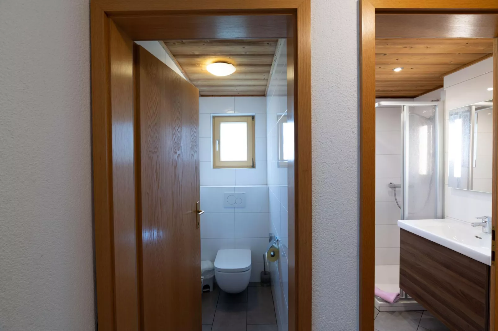 Apartment 2-Bathroom