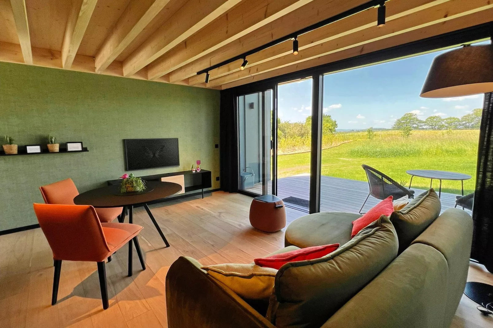 Romantic Escape-Living room