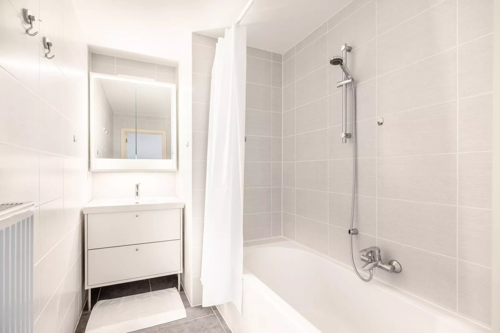 Lyza - 0401G-Bathroom