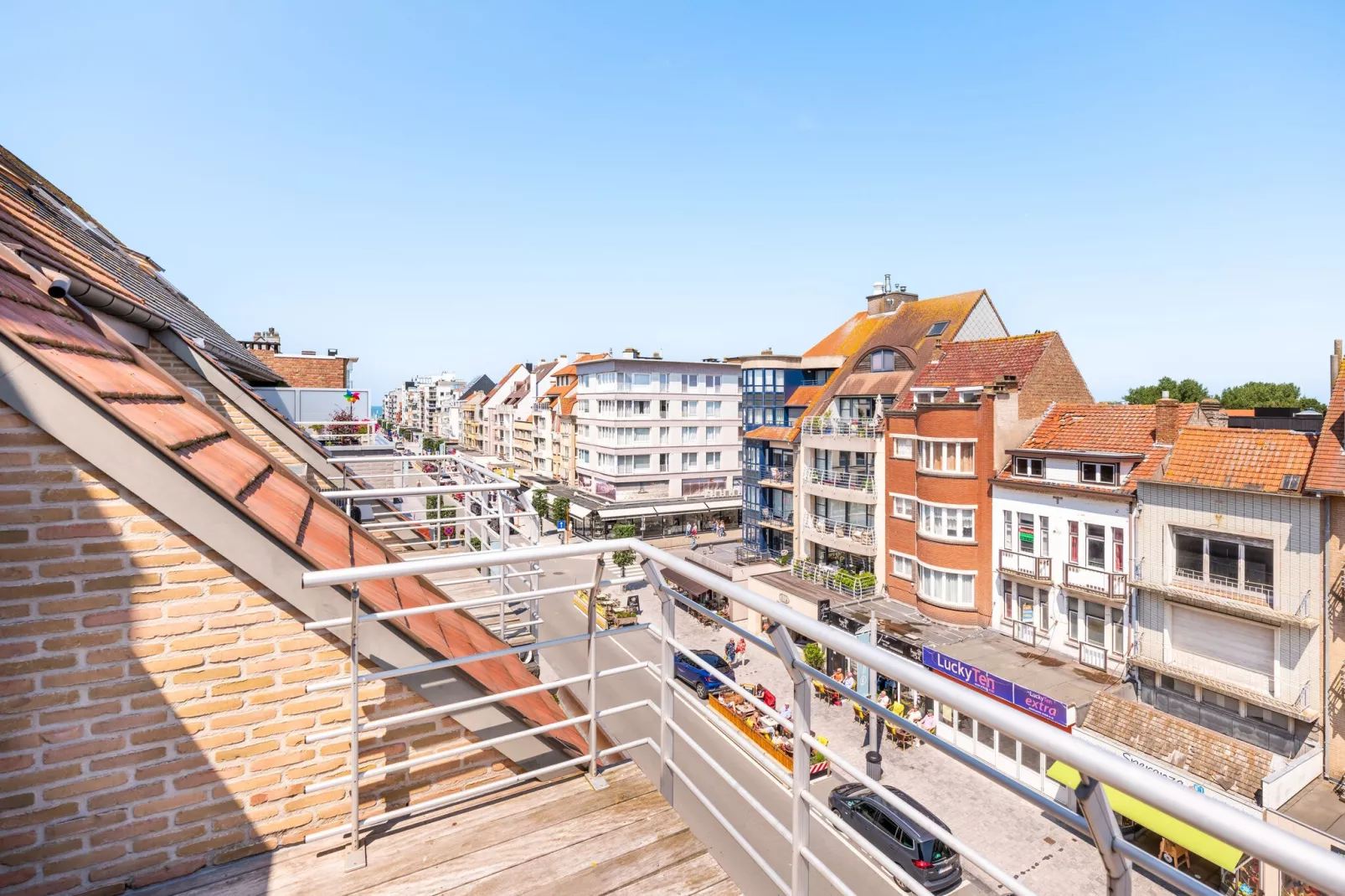 Lyza - 0401G-View summer