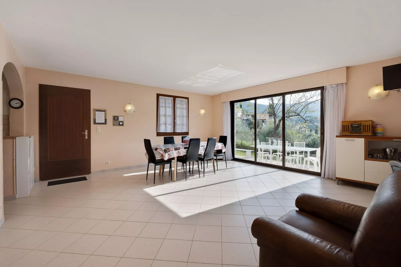 Home View & Pool-Dining room