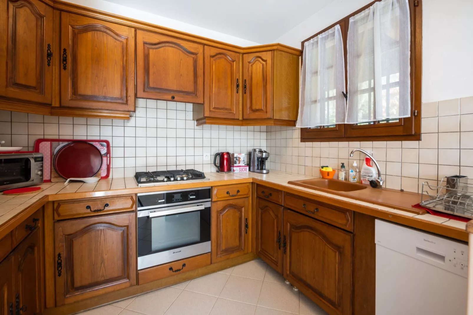 Home View & Pool-Kitchen