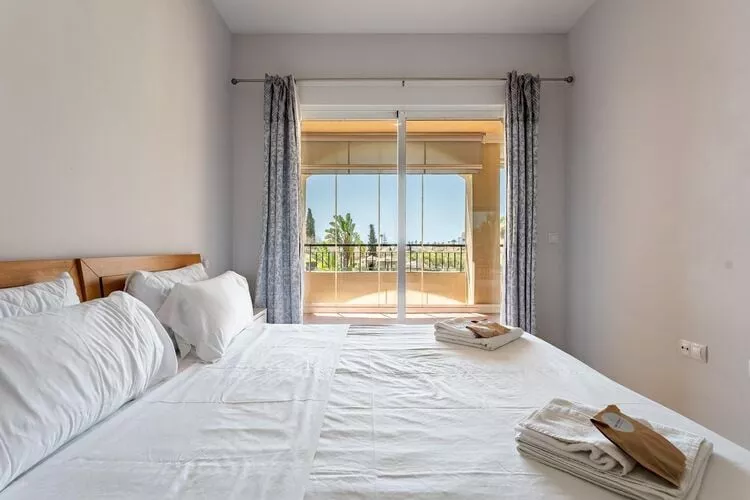 CT 317 - Faro's Playa Marina Apartment-Bedroom