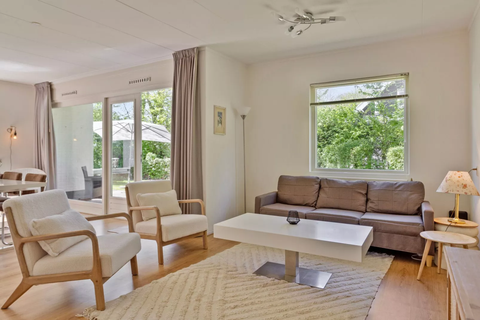 De Ruiser 28 Groot-Valkenisse-Living room