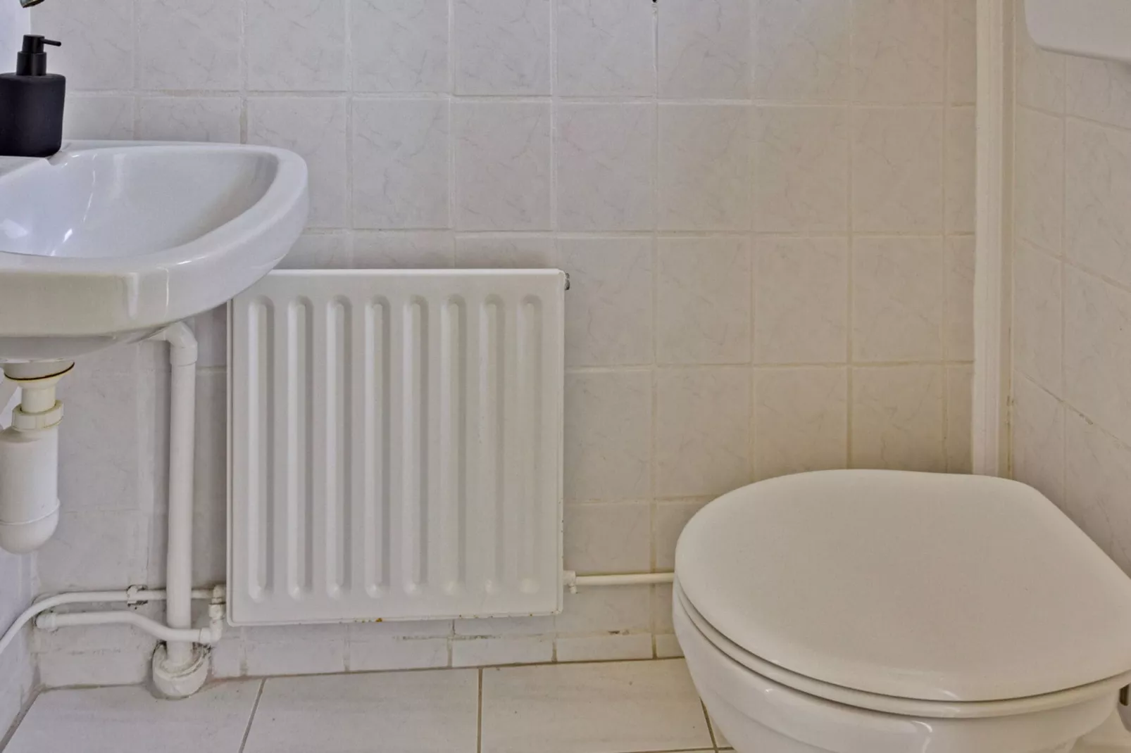 De Ruiser 28 Groot-Valkenisse-Bathroom