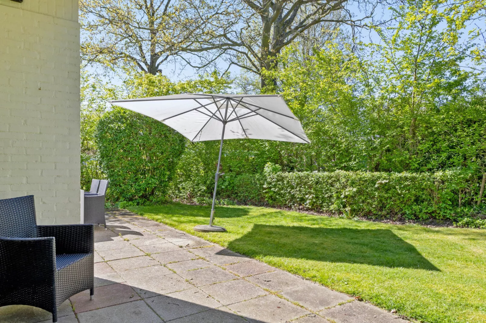 De Ruiser 28 Groot-Valkenisse-Gardens summer