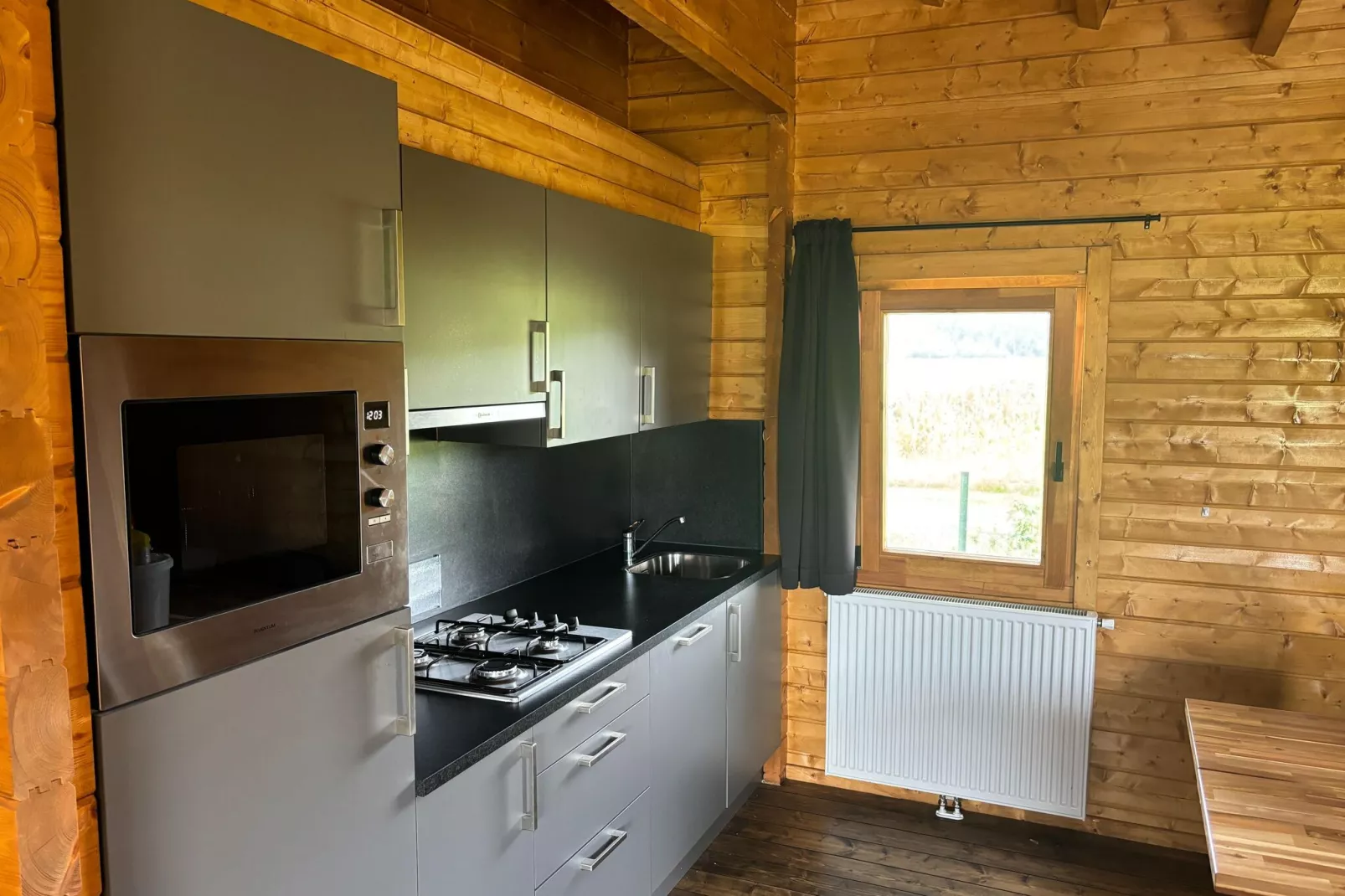 Chalet E-Kitchen