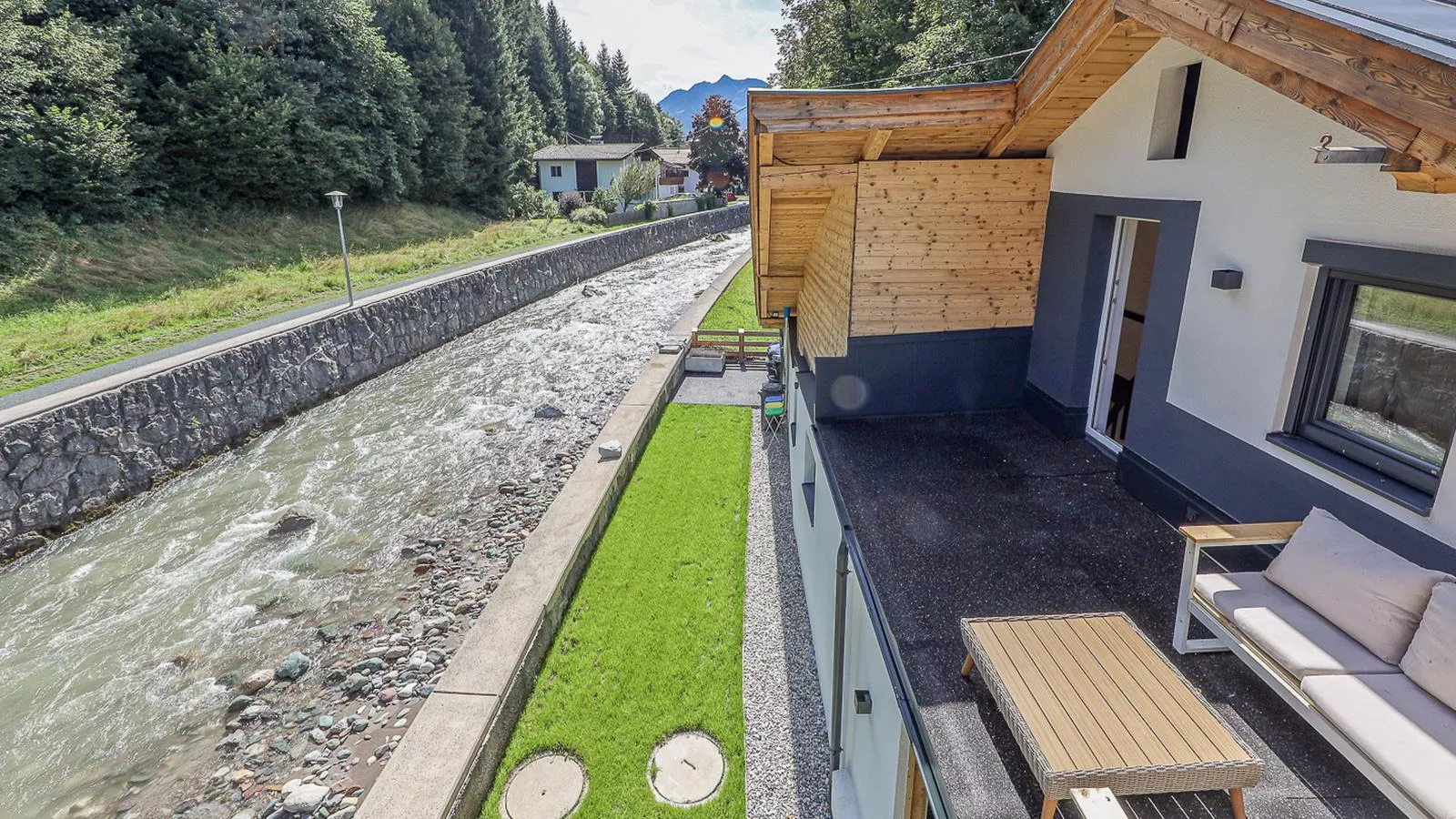 Chalet Hornblick-Terrace balcony