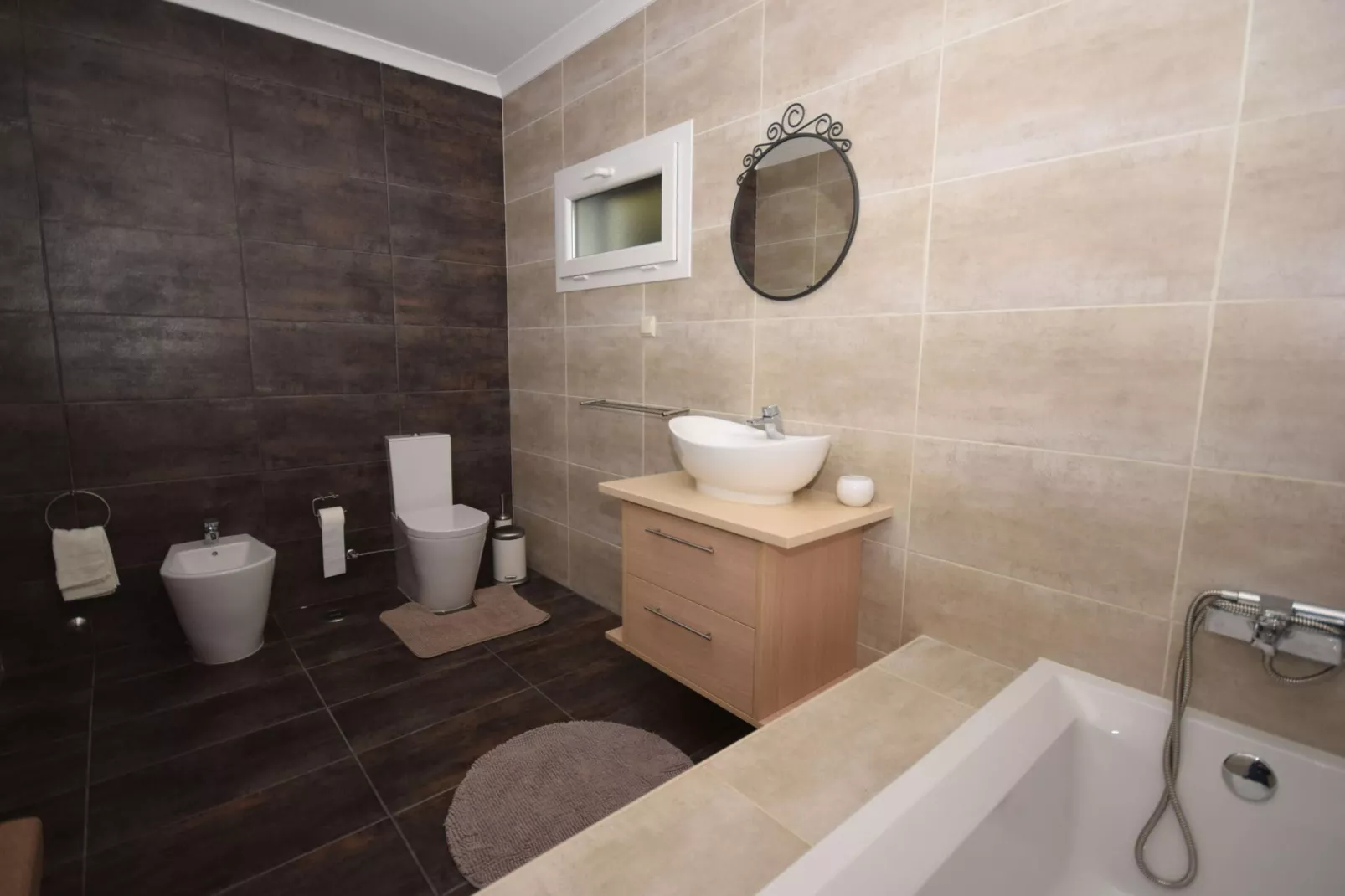 Villa Mila-Bathroom