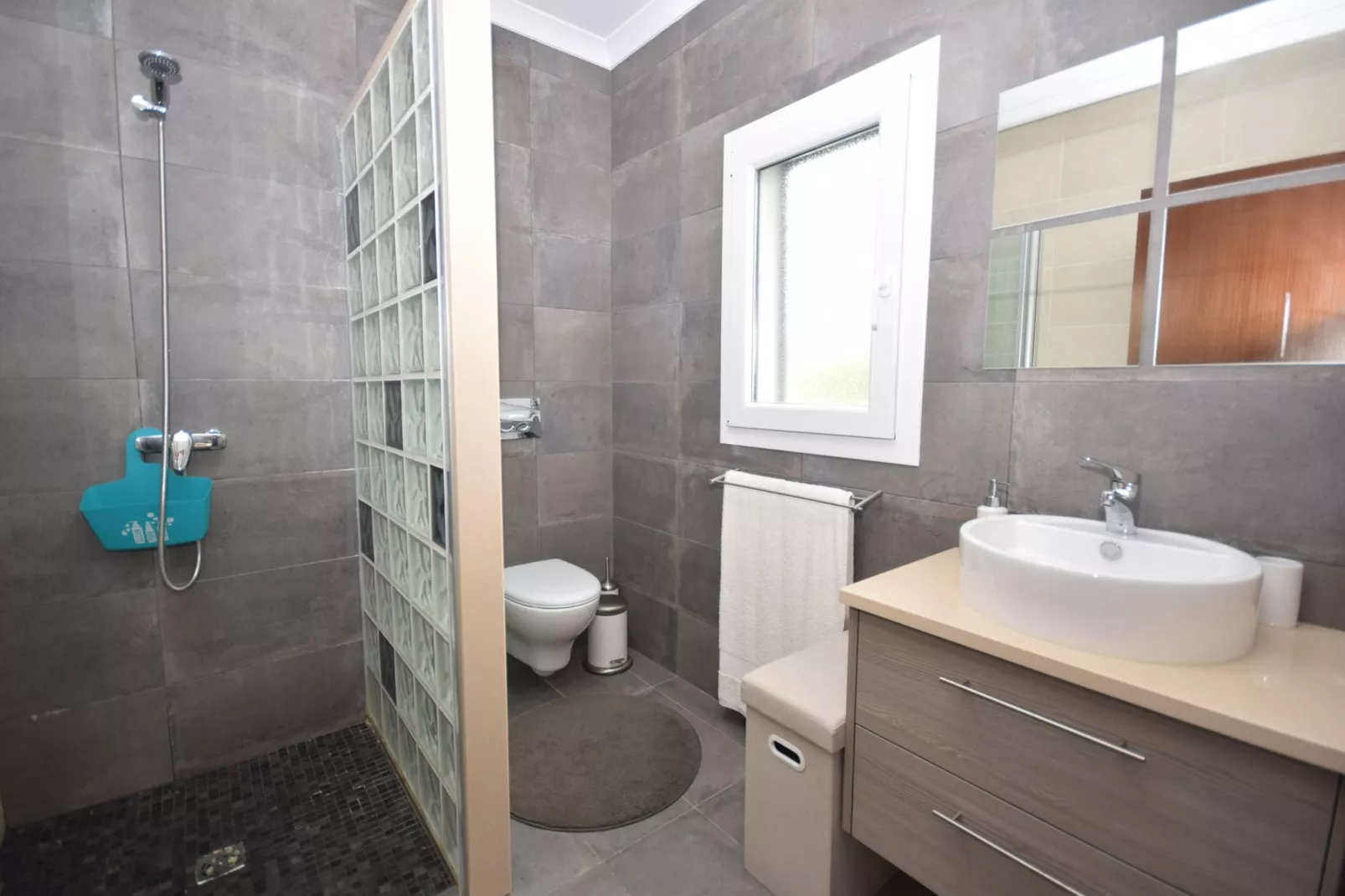 Villa Mila-Bathroom