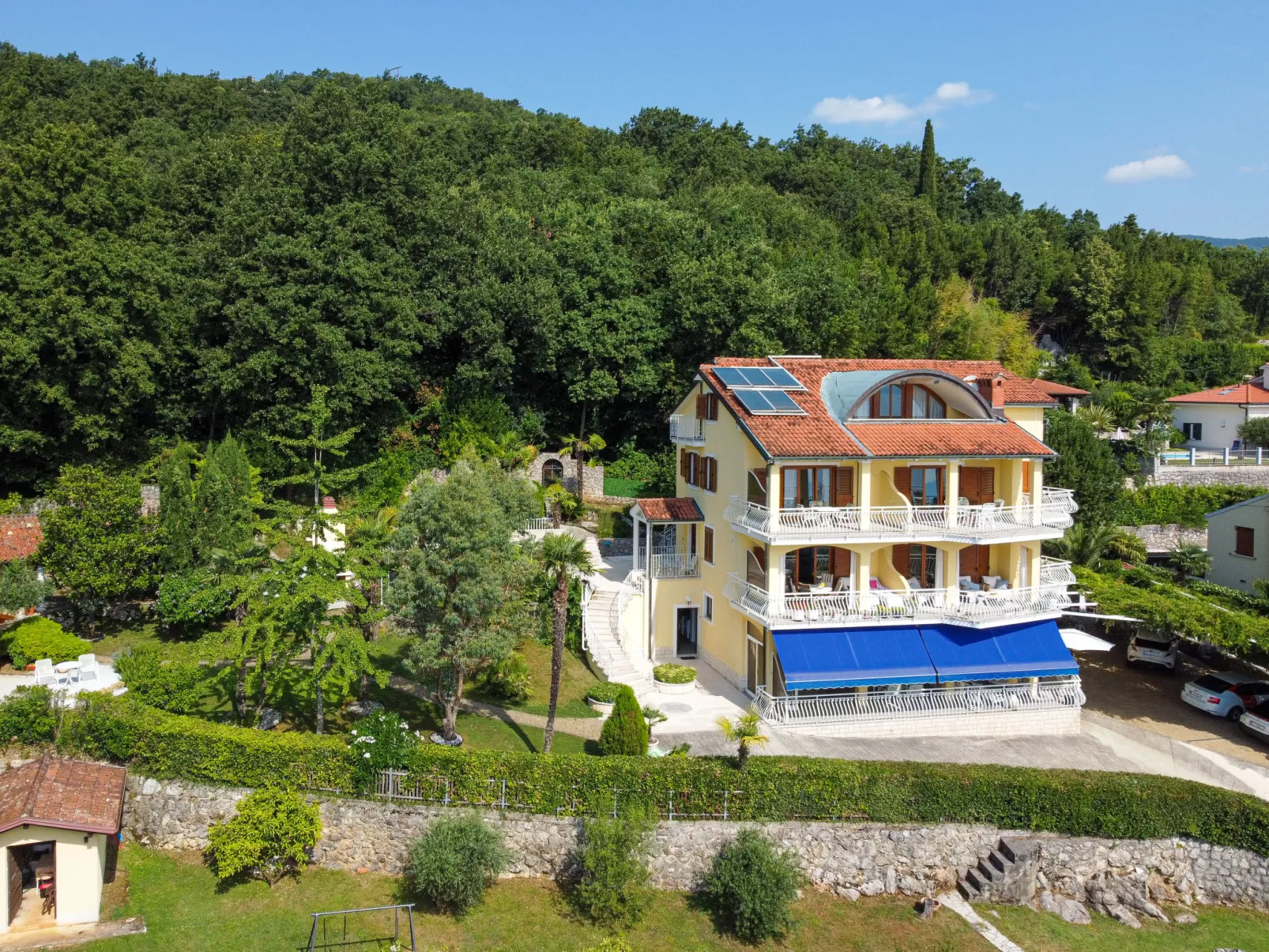 Villa Mona Lisa-Draußen
