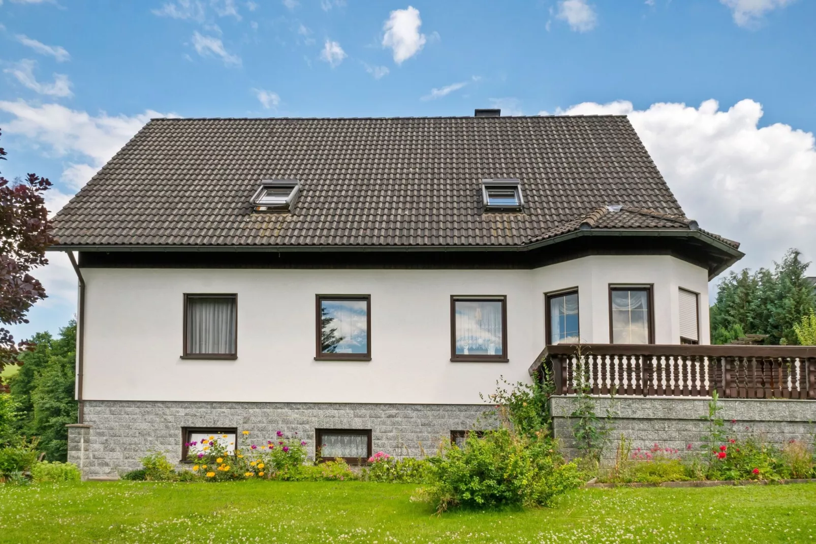 Im Erzgebirge-Exterior summer