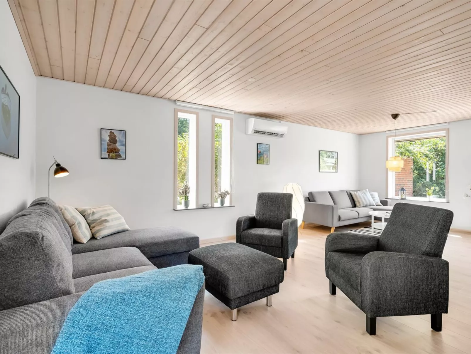 "Amra" - 1.9km from the sea-Inside