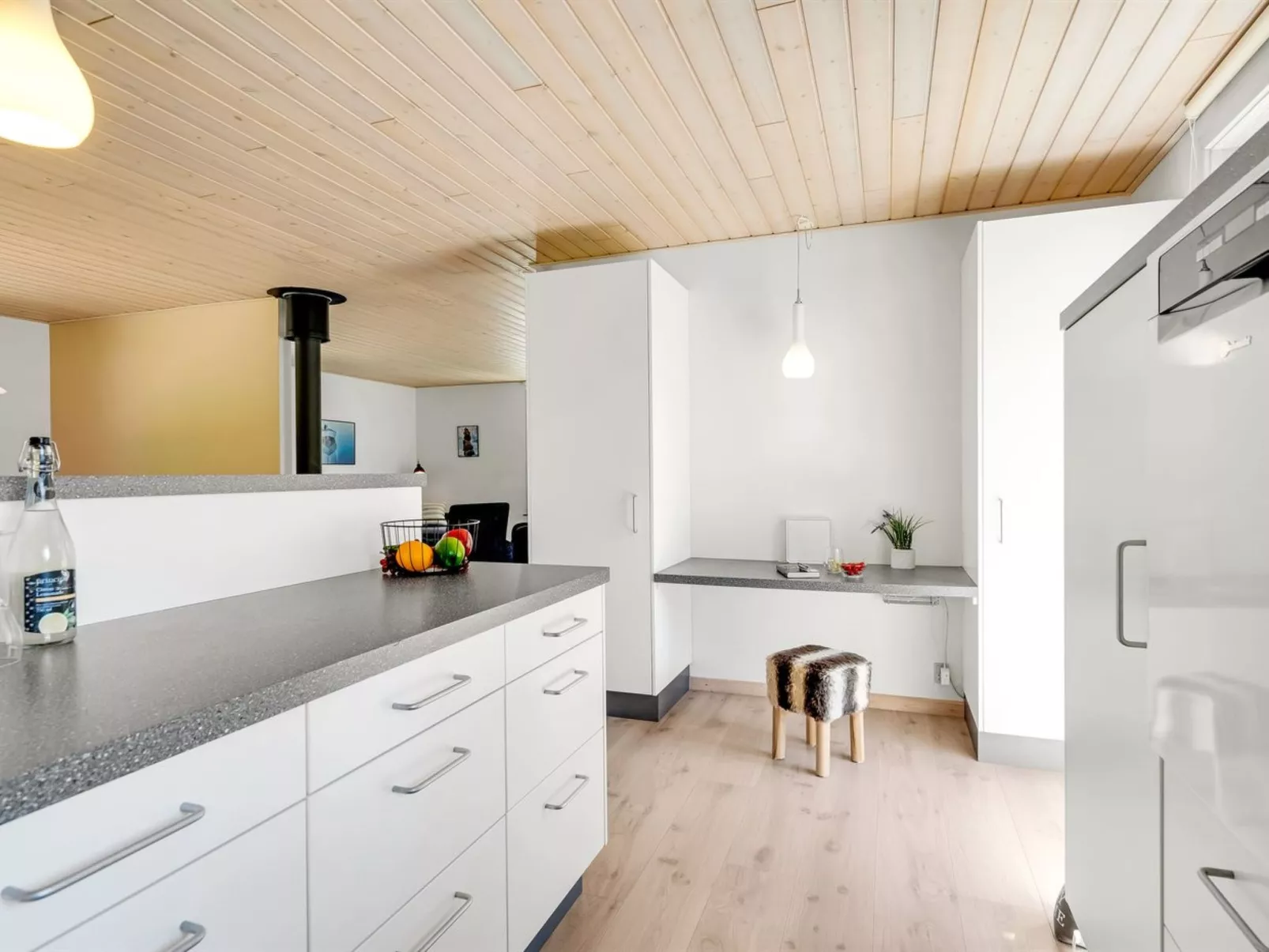 "Amra" - 1.9km from the sea-Inside