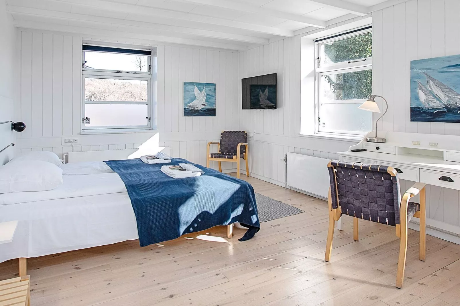 3 room,2Bad,w/partially seav.,Premium-Indoor