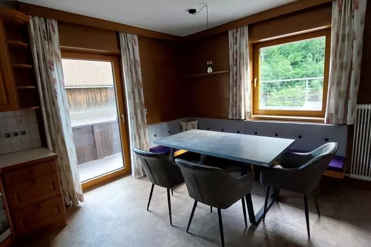 Hof Achenrainer-Dining room
