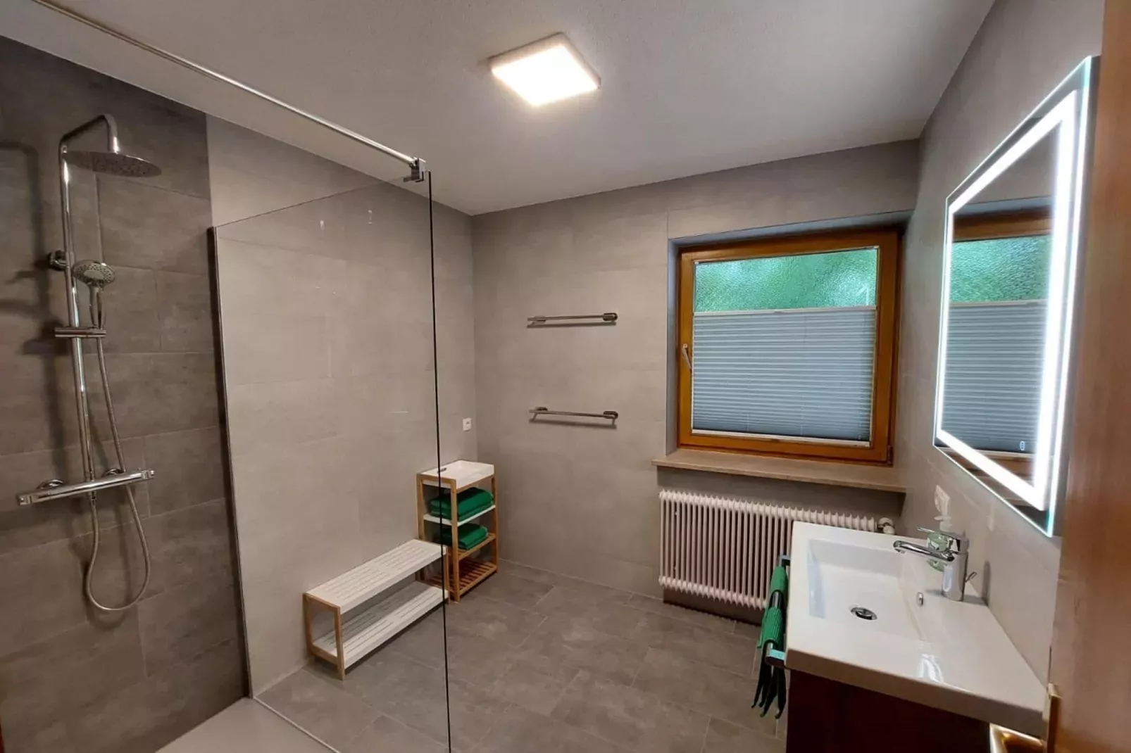 Hof Achenrainer-Bathroom