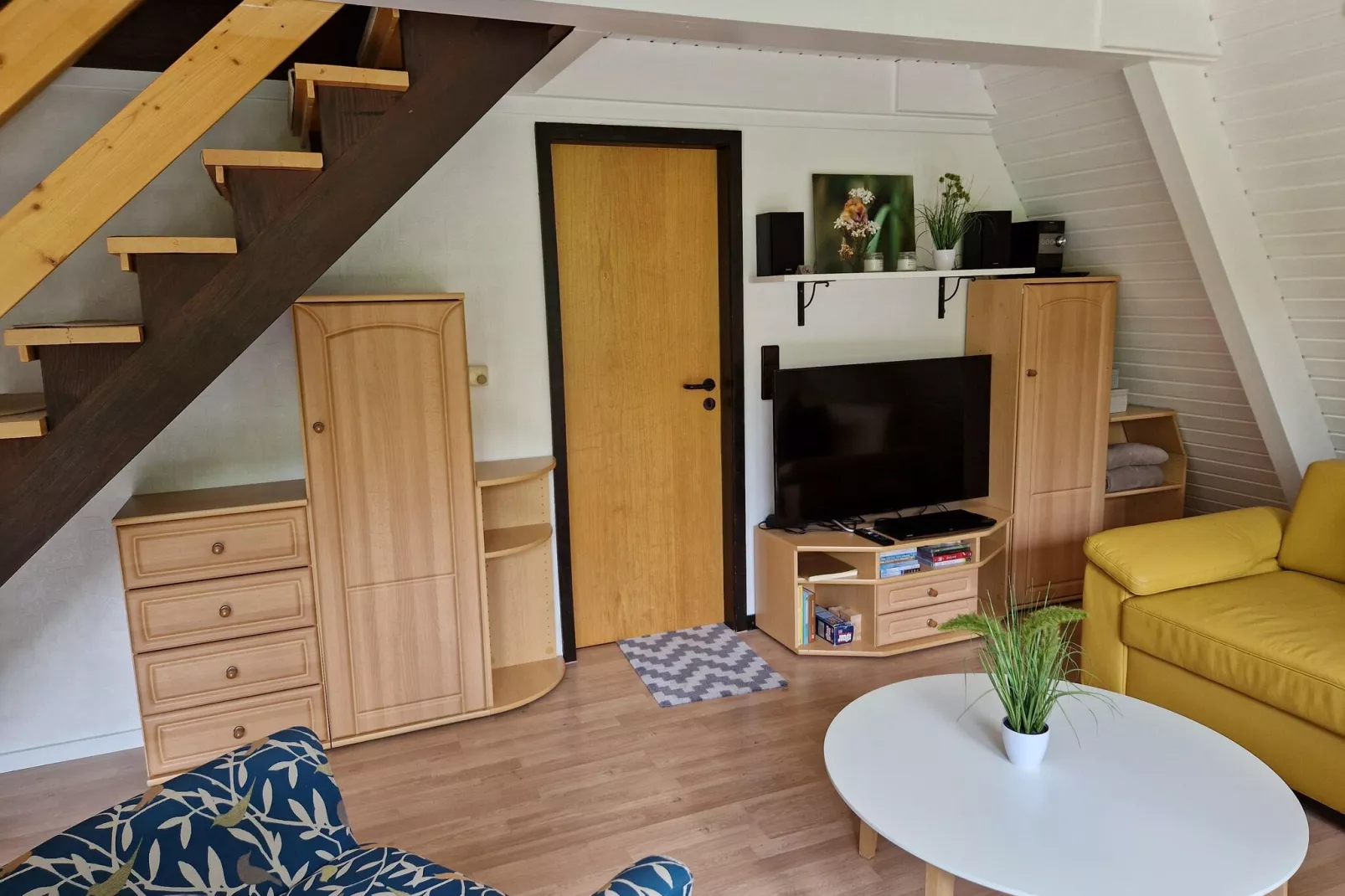 Ronshausen 1-Living room