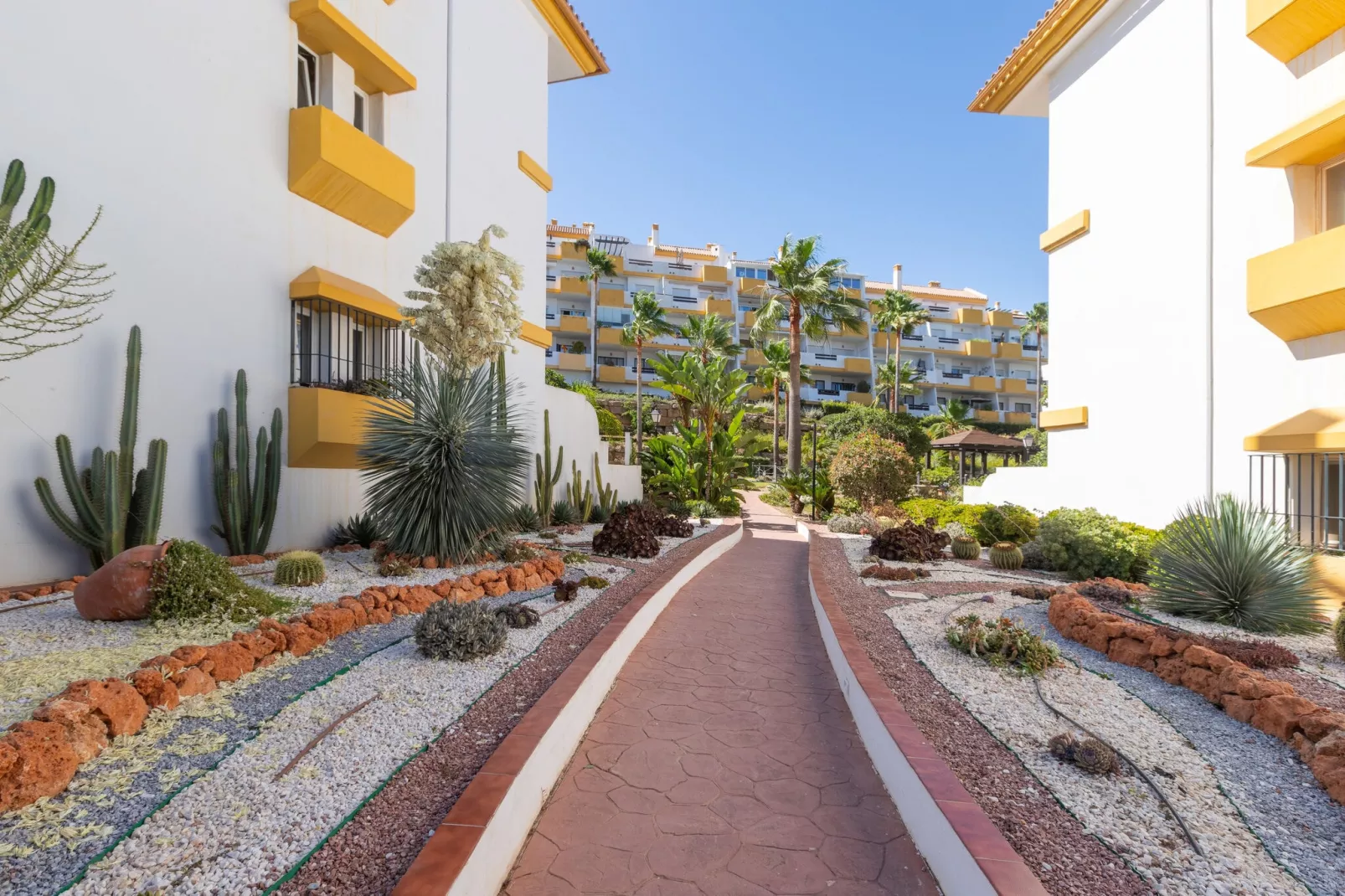 Calanova Grand Golf-Exterior summer